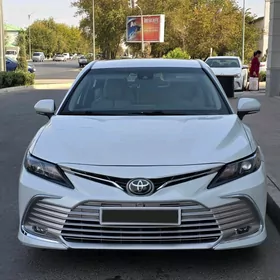 Toyota Camry 2022