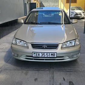 Toyota Camry 2001