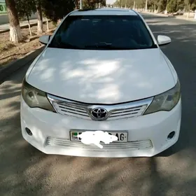 Toyota Camry 2013