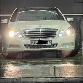 Mercedes-Benz E350 2011