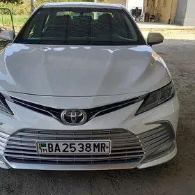Toyota Camry 2020