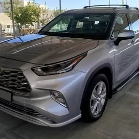 Toyota Highlander 2021