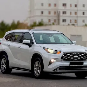 Toyota Highlander 2020