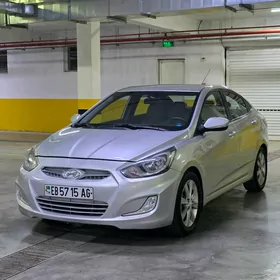 Hyundai Accent 2011