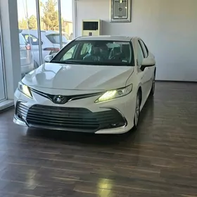 Toyota Camry 2020