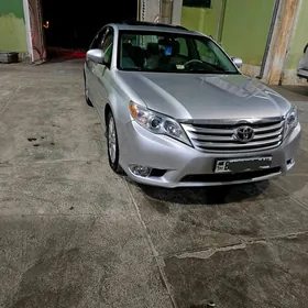 Toyota Avalon 2010