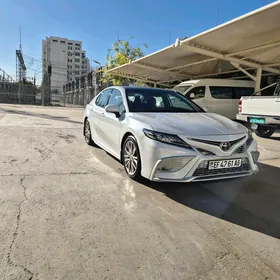 Toyota Camry 2022