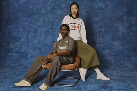 Reebok и Kodak выпустили коллекцию одежды и кроссовок в стиле 90-х