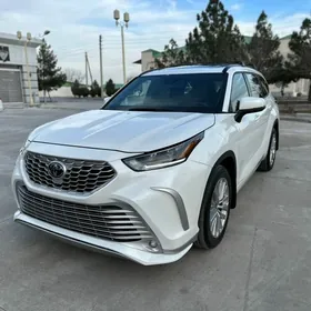Toyota Highlander 2022