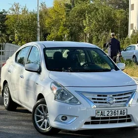Nissan Versa 2016