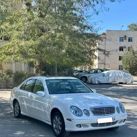 Mercedes-Benz E350 2005