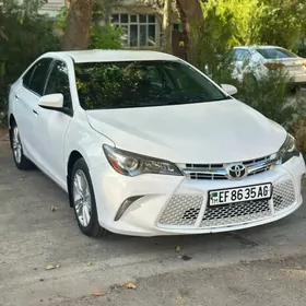 Toyota Camry 2017