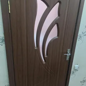 дверь