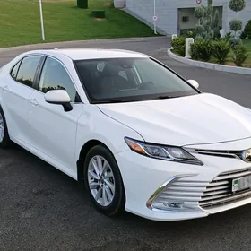 Toyota Camry 2022