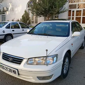 Toyota Camry 2000
