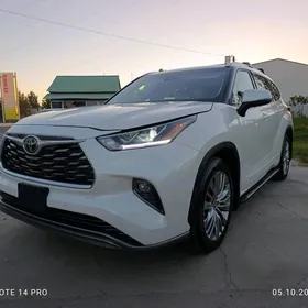 Toyota Highlander 2022