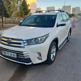 Toyota Highlander 2018