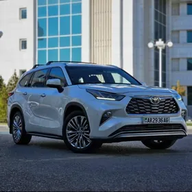 Toyota Highlander 2020