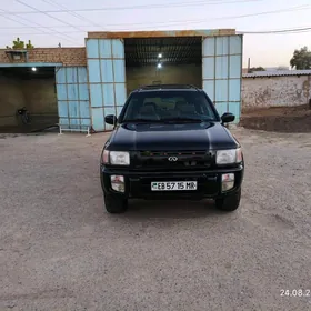Infiniti QX4 1997