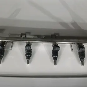 BMW INJEKTOR forsunki komplekt