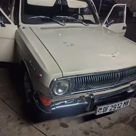Gaz 24 1990
