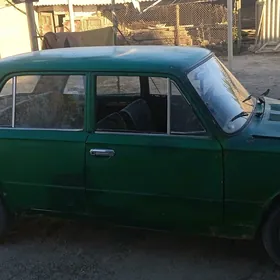 Lada 2104 1980
