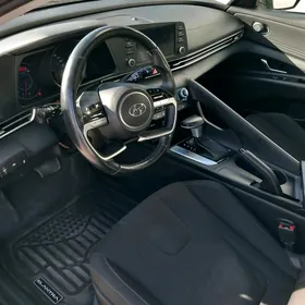 Hyundai Elantra 2021