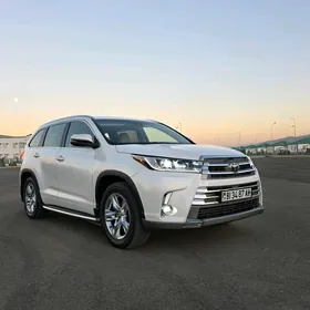 Toyota Highlander 2019
