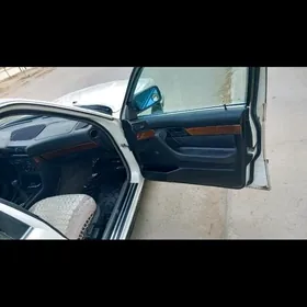 BMW 525 1989