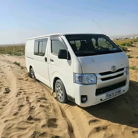 Toyota Hiace 2008