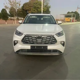 Toyota Highlander 2022