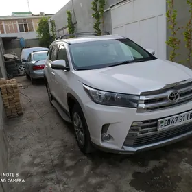 Toyota Highlander 2018