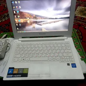 Lenovo s2030