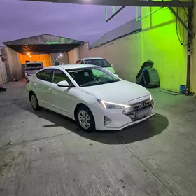 Hyundai Elantra 2020