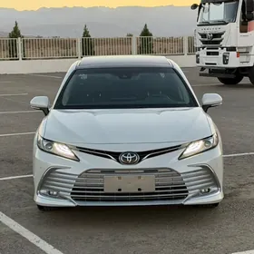 Toyota Camry 2024