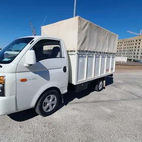 Kia Bongo 2013
