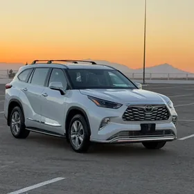 Toyota Highlander 2021
