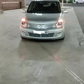 Nissan Versa 2010