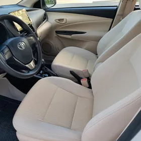 Toyota Yaris 2021