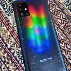 SAMSUNG A71