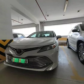 Toyota Camry 2017