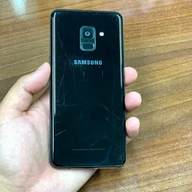Samsung A8
