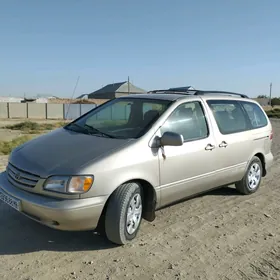 Toyota Sienna 2000