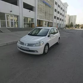 Nissan Versa 2010