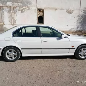 BMW E39 1998