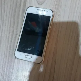 Samsung J1 Ace plata