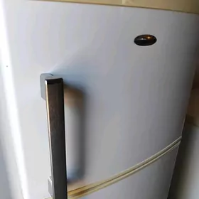 Whirlpool холодильник