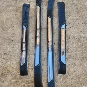 Bmw rezin gapyn asagy