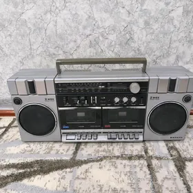  SANYO köne radio-magnetofon