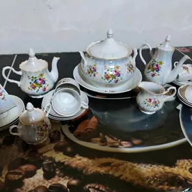 Фарфоровый сервиз